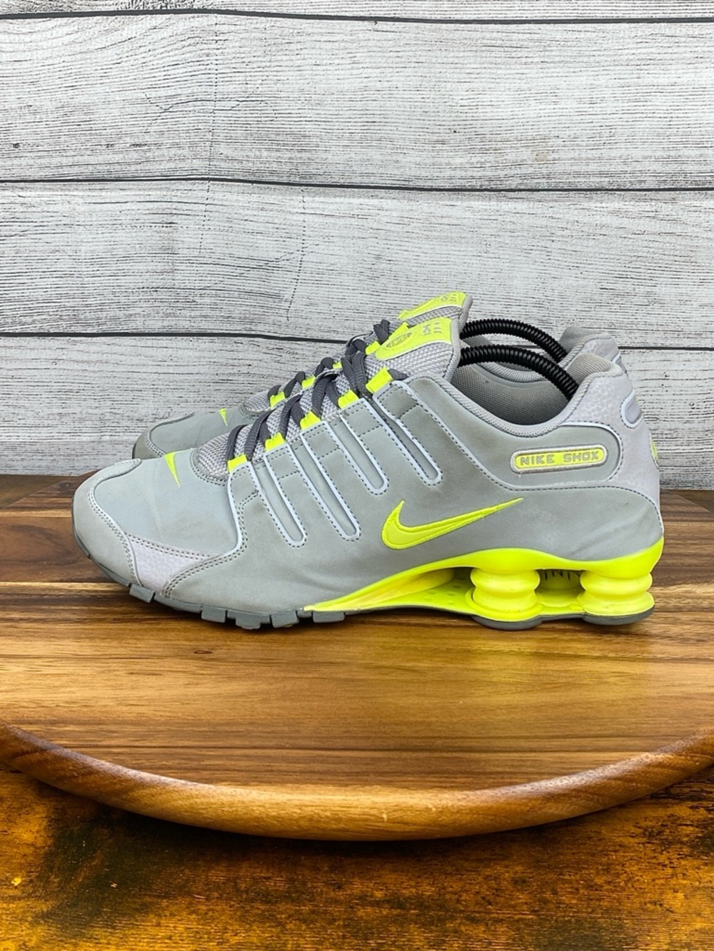 Nike Shox NZ Grey Lime Green Yellow Shoes 314561-022 Women’s Sneaker Size 11